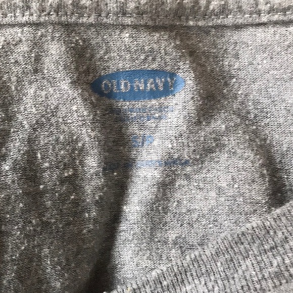 Old navy t shirt - Picture 4 of 4